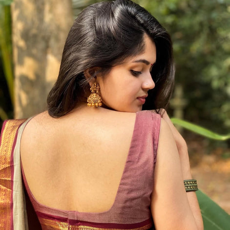 Kajalakshmi Jumka small