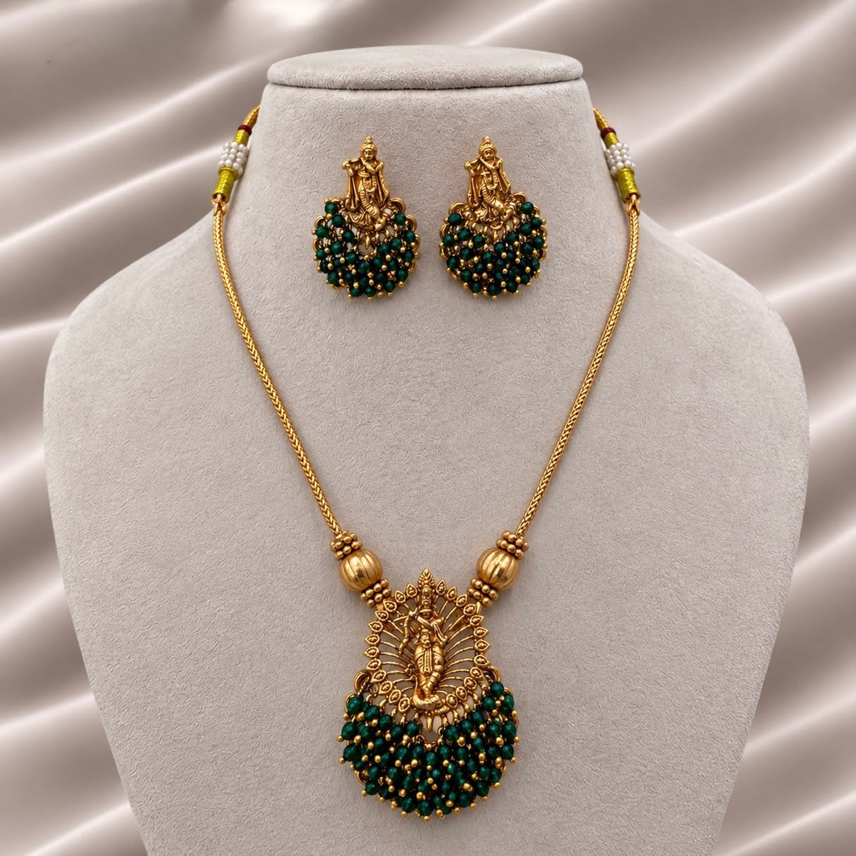 Krishna ghungroo necklace with stud