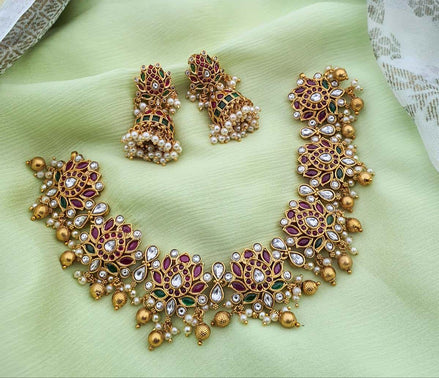 Kemp lotus guttapusalu necklace
