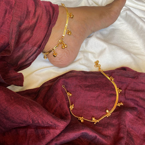 Gold lookalike anklets