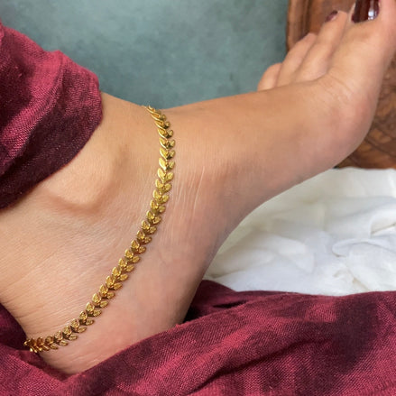 Leaf anklet