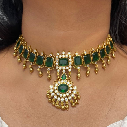 EMERALD CHOKER