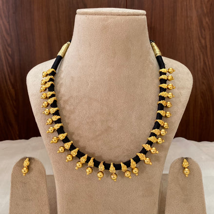 Dori necklace 3
