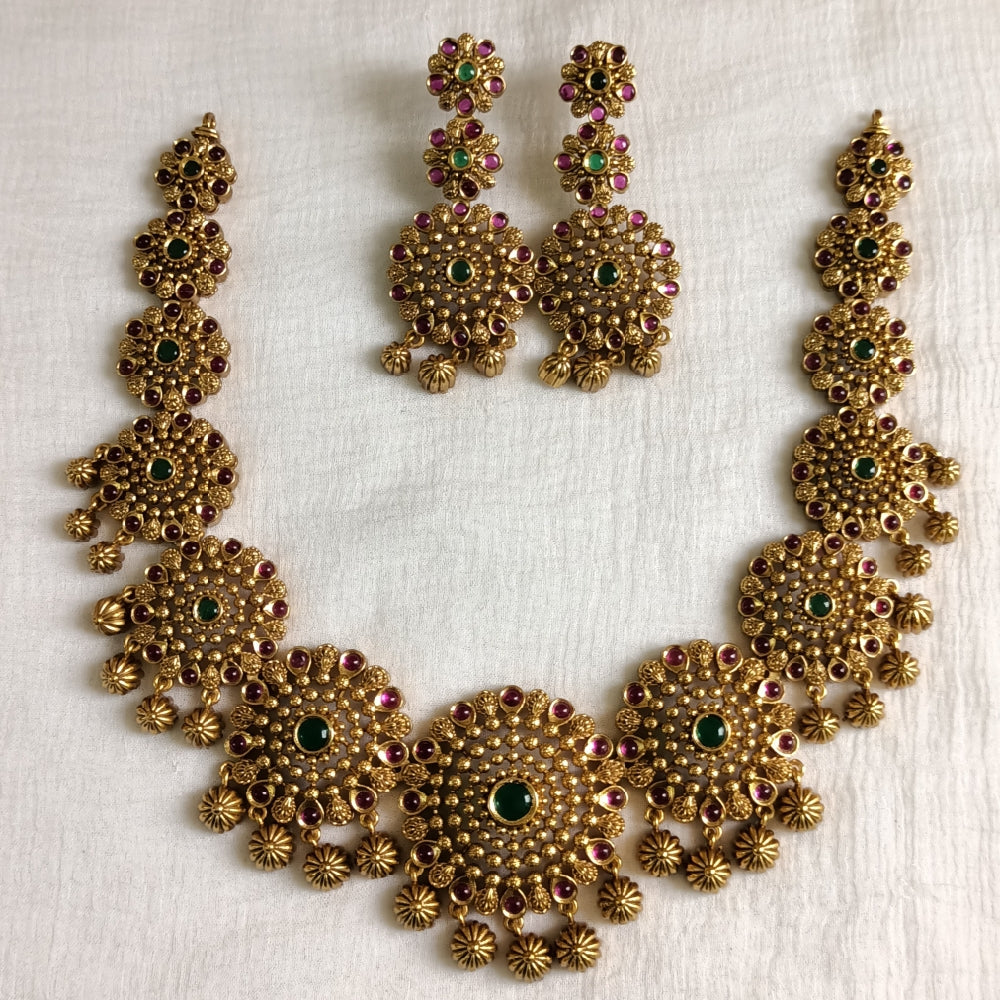 NAINIKA