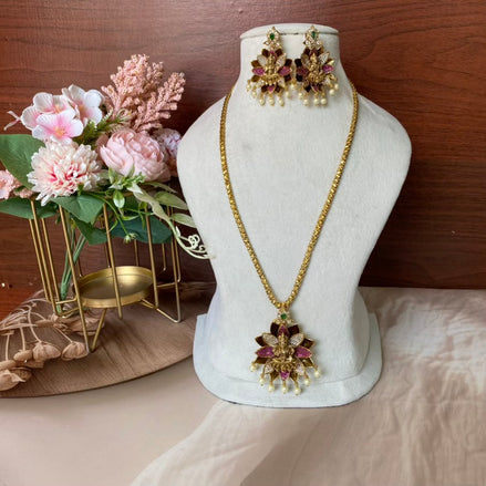 Manya pendant set