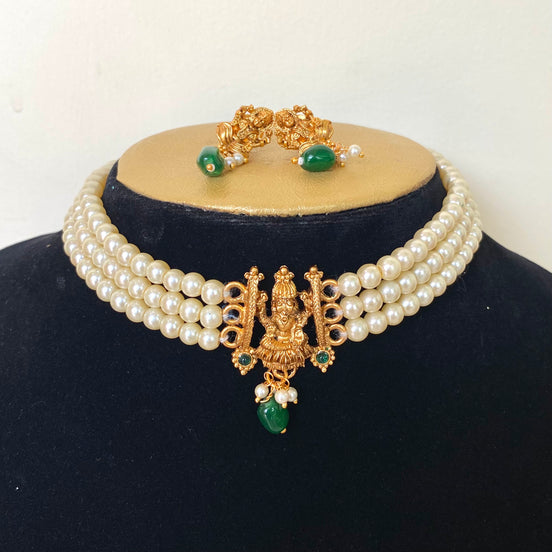 Lakshmi pearl choker with stud