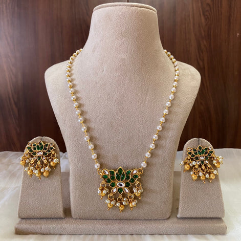 Single layer Lotus pearl necklace