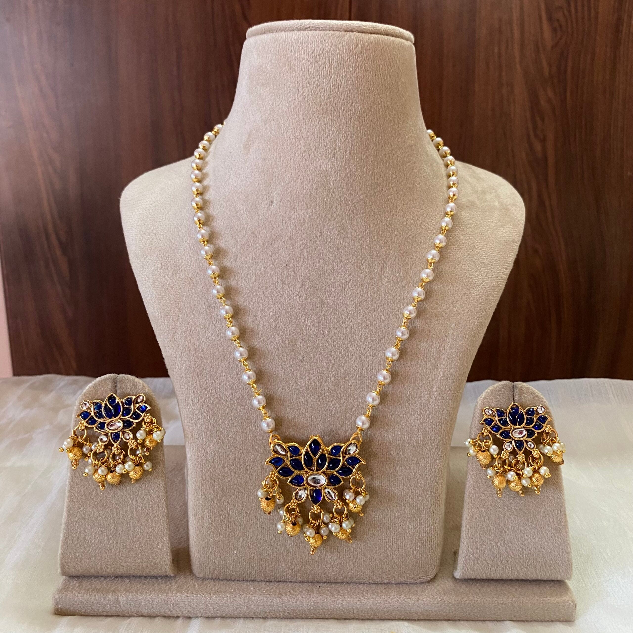 Single layer Lotus pearl necklace