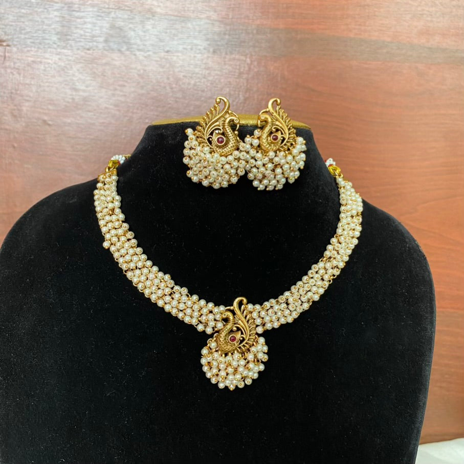 Peacock pearl set