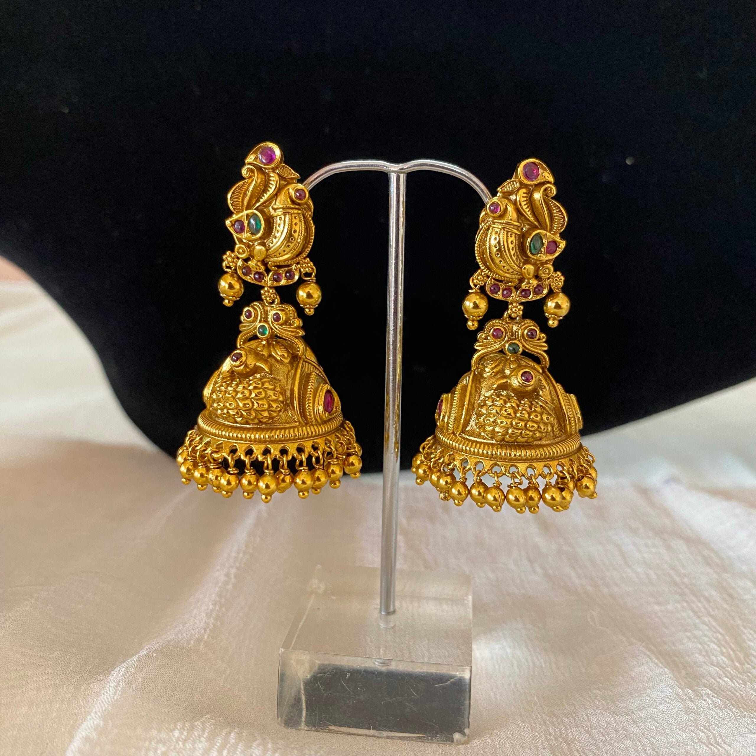 Gold replica jumka