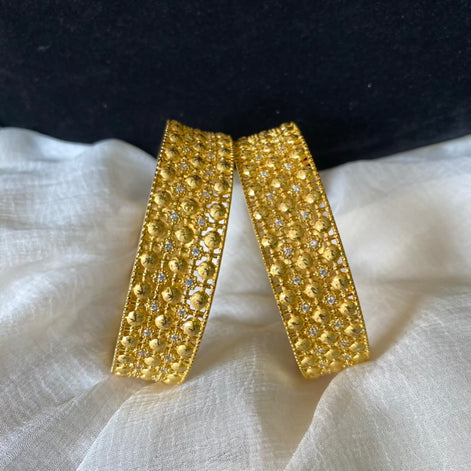 Gold Foaming bangle