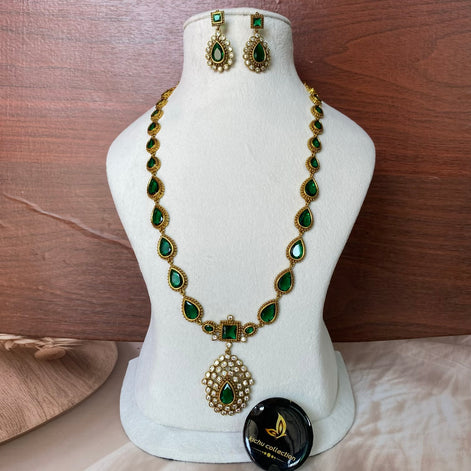 Jyotika emerald jewellery