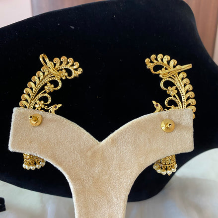 Peacock earcuff jumka