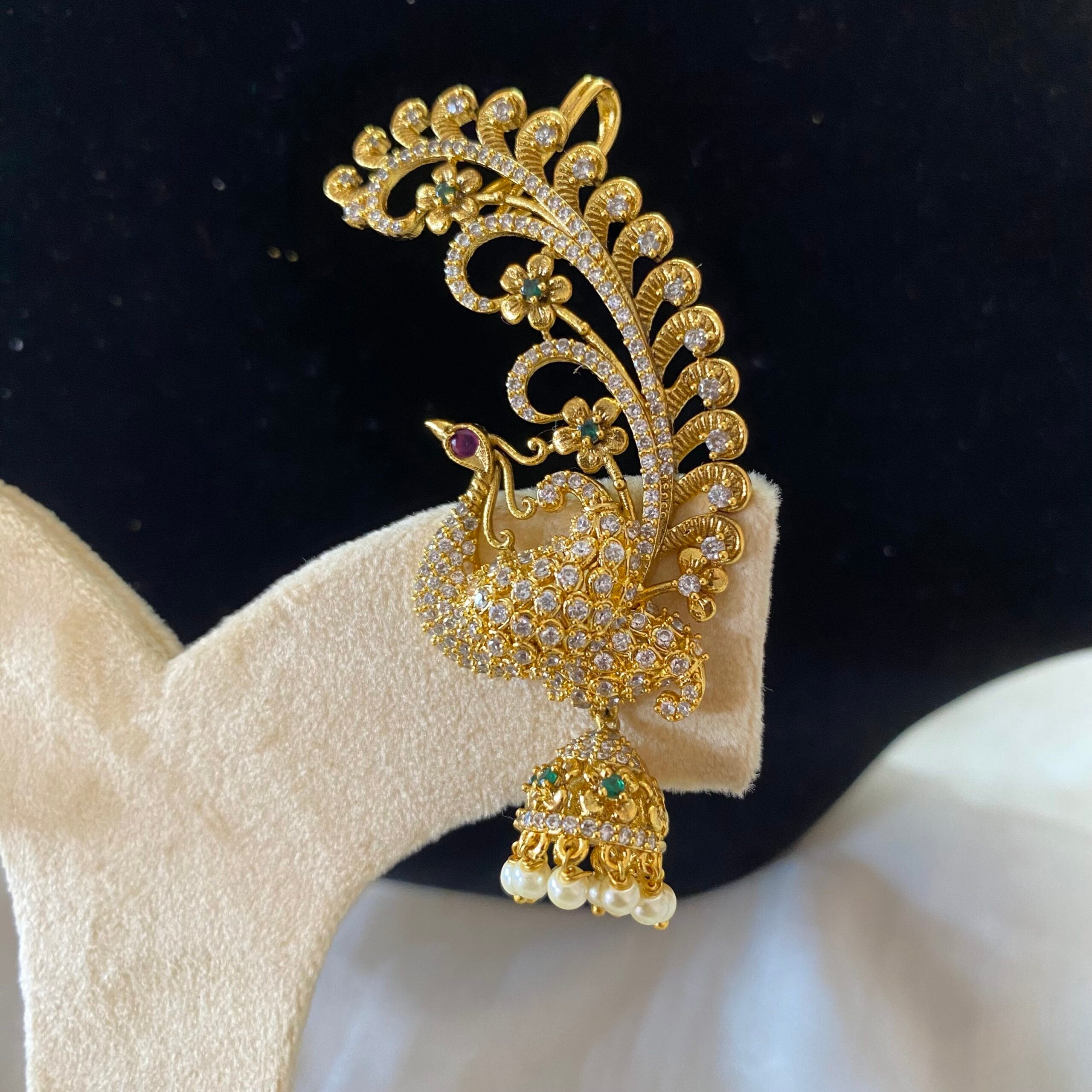 Peacock earcuff jumka