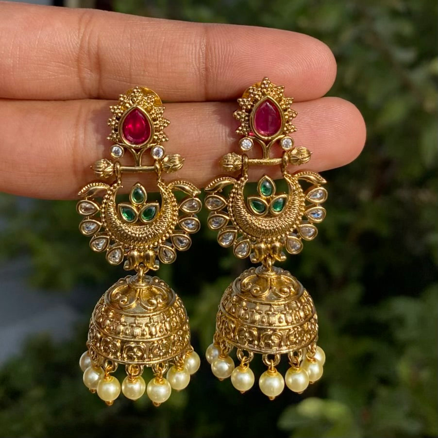 Mini antique chandbali