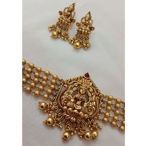 Lakshmi Choker
