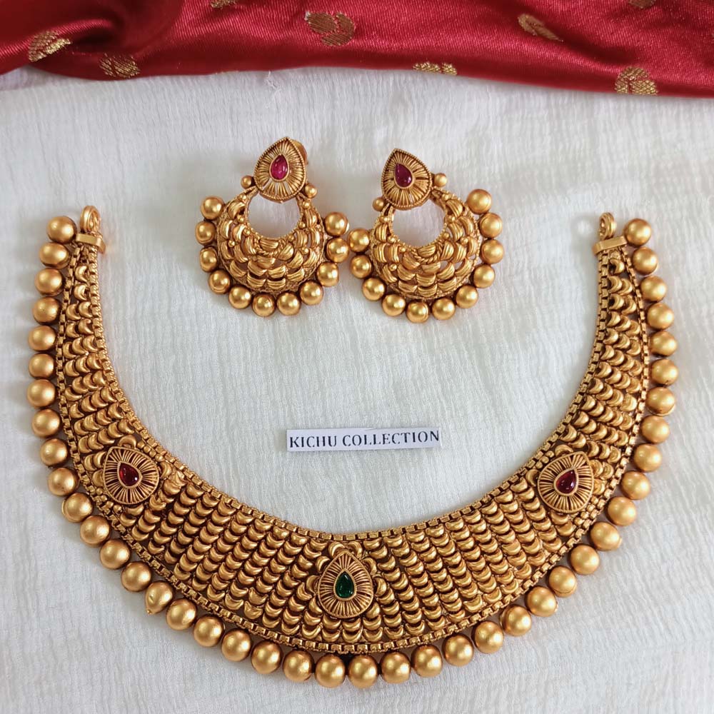 Necklace With Chandbali