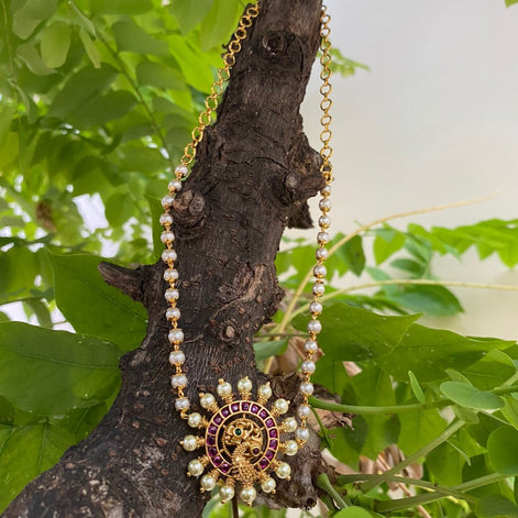 Peacock pearl choker