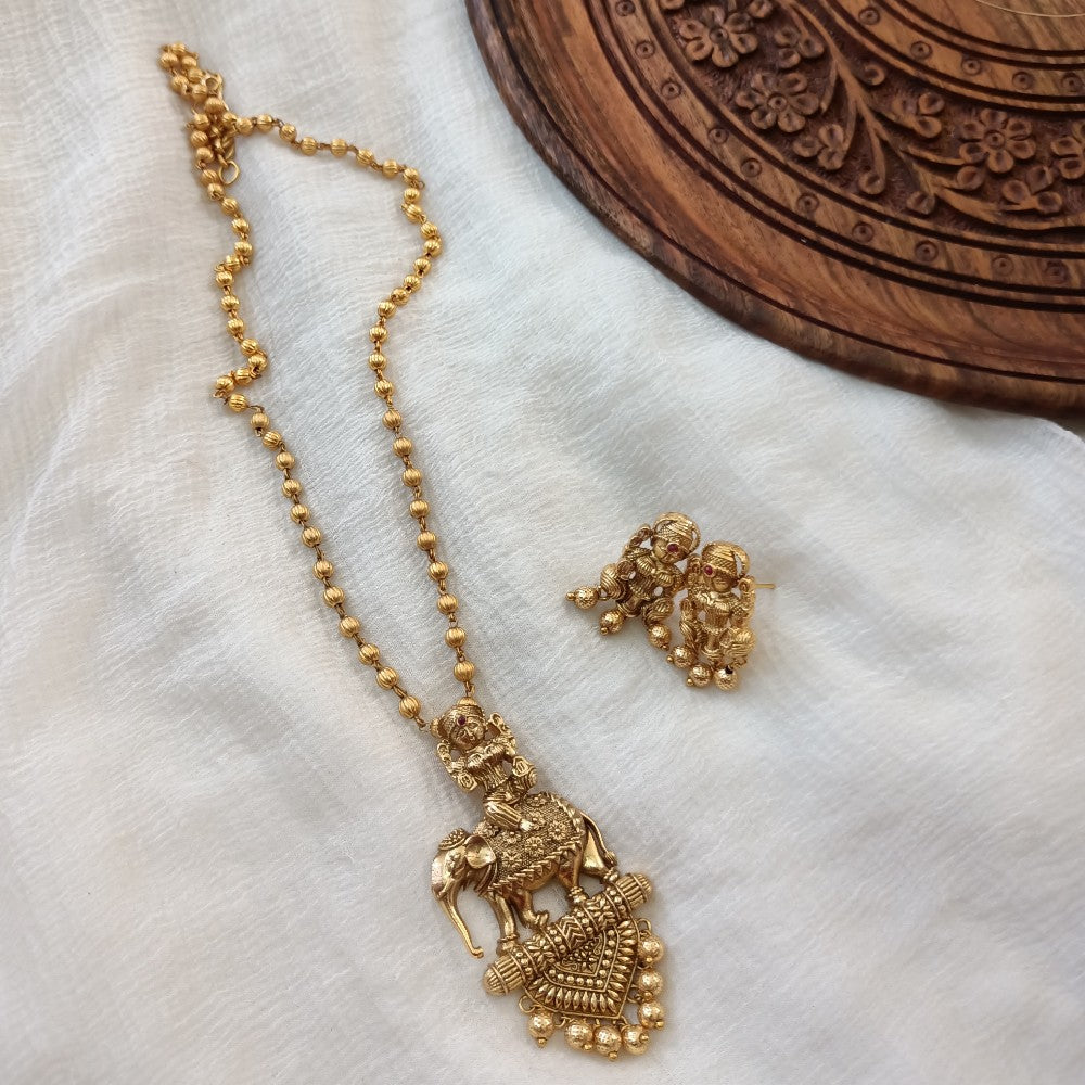 Antique lakshmi pendant set