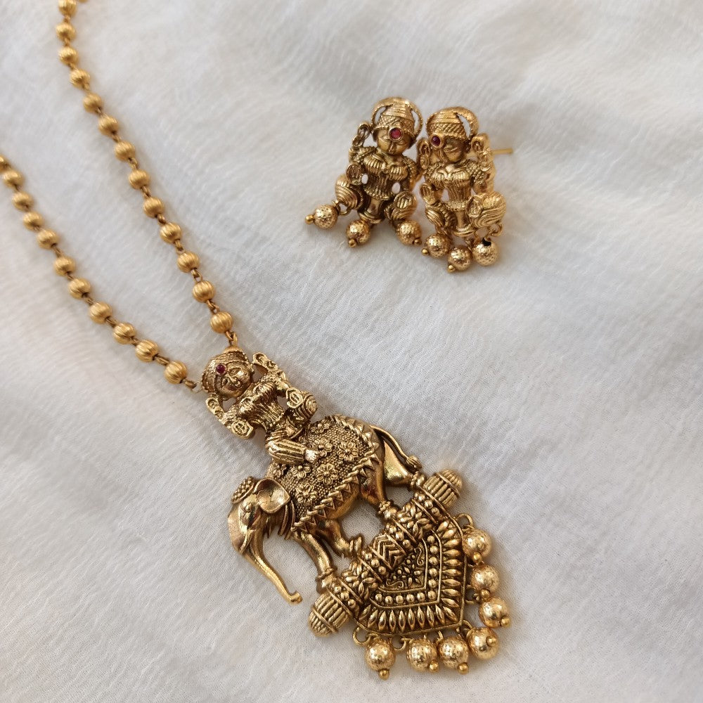 Antique lakshmi pendant set