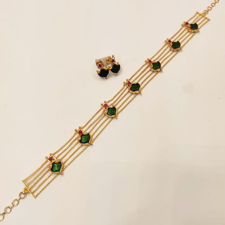 Palakka choker with stud