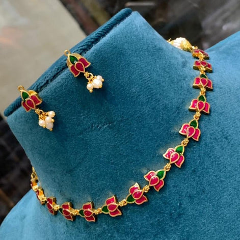 Lotus Kemp necklace
