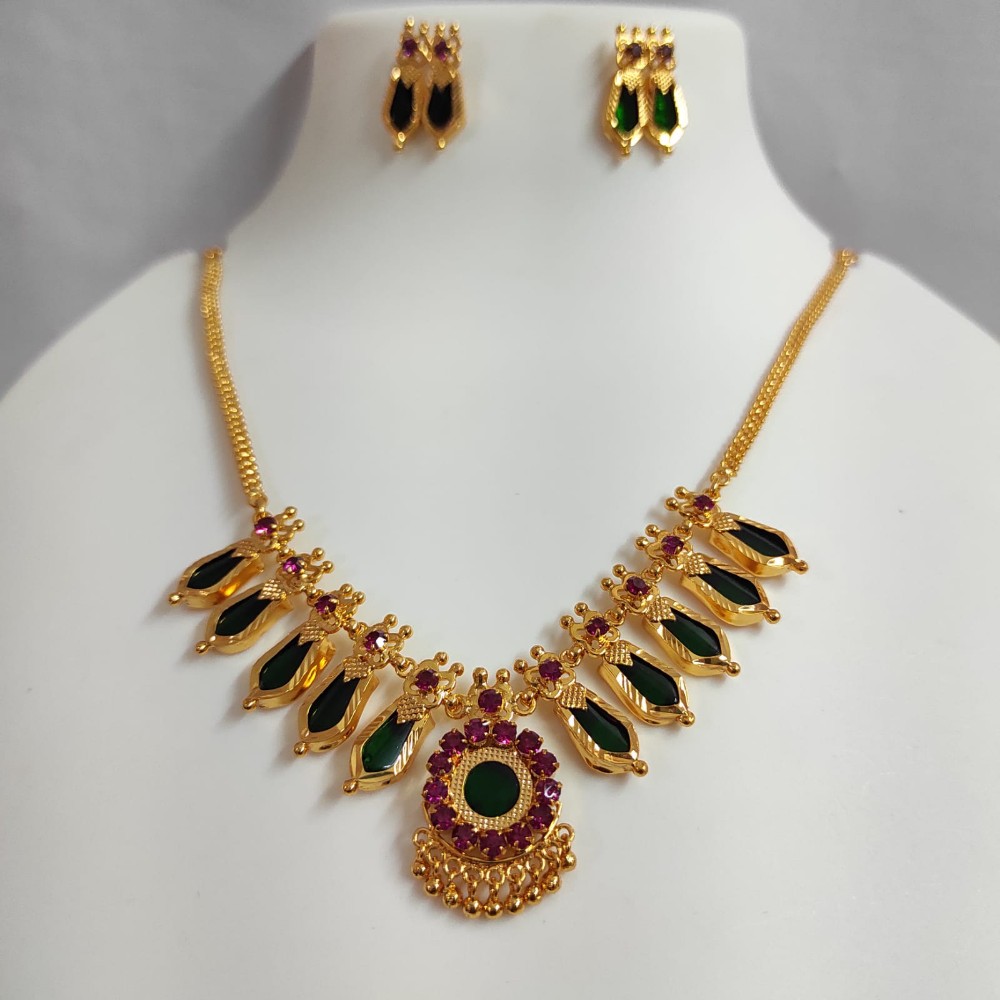 Nagapadam necklace with stud – Kichu Collection